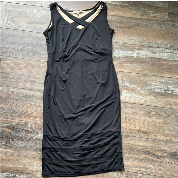 💓KIMI AND KAI LITTLE BLACK MIDI MATERNITY DRESS SIZE MEDIUM💓 - Picture 4 of 4